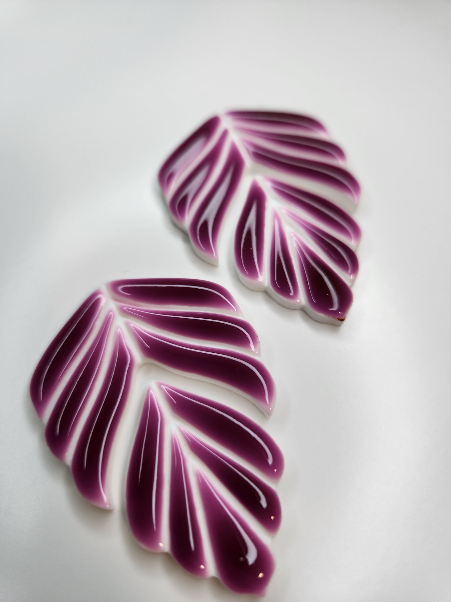 Leaf Earring - Wine Color