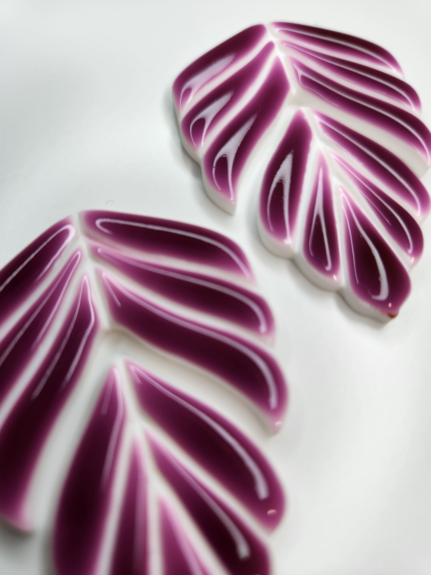 Leaf Earring - Wine Color