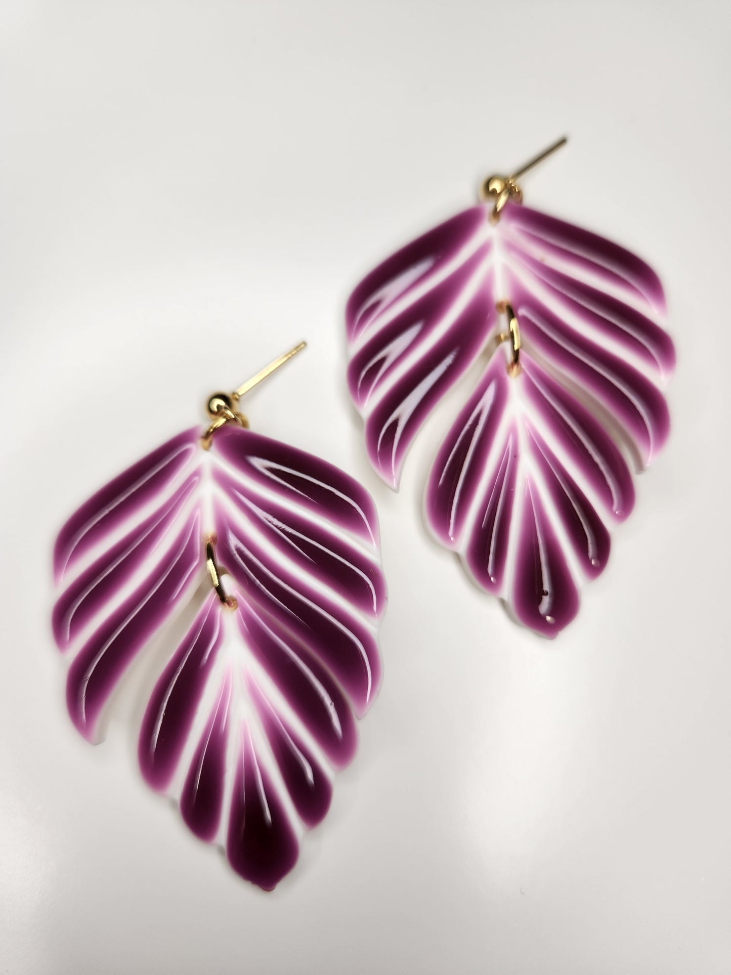 Leaf Earring - Wine Color
