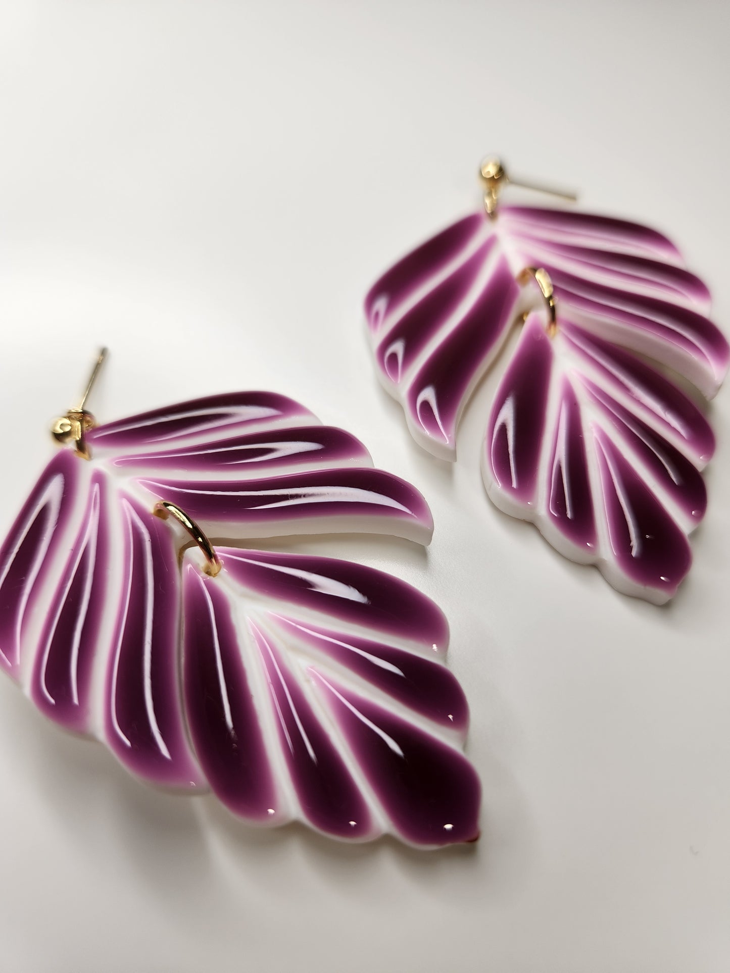 Leaf Earring - Wine Color
