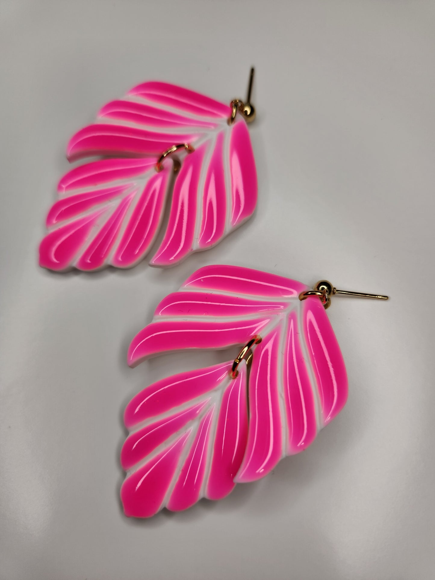 Leaf Earring - Fuchsia