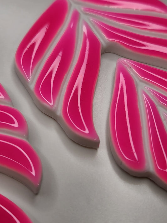 Leaf-shaped earring - Fuchsia