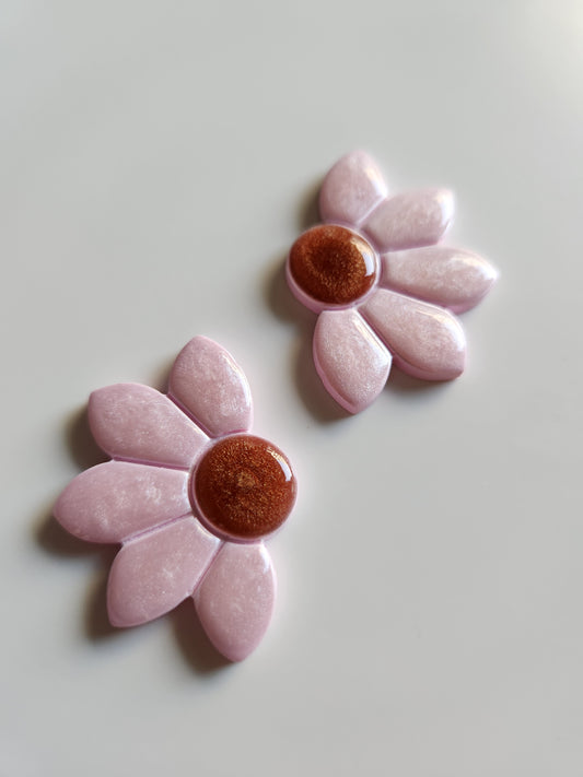 Salmon Daisy Earrings