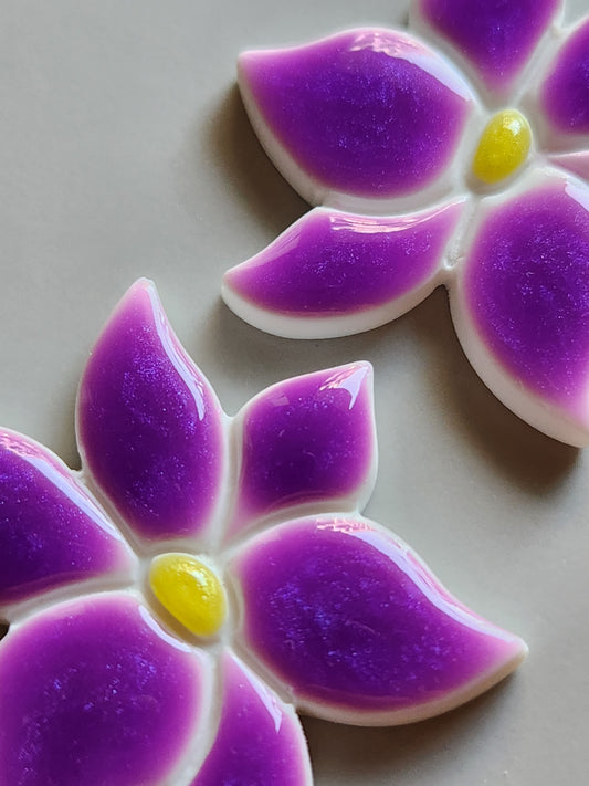 Lilac Sunshine Flower Stud